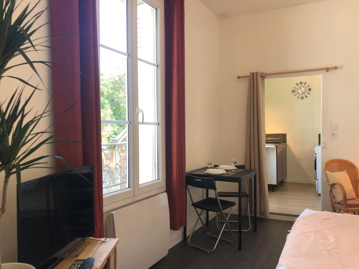 Studio Paisible Avec Jardin - Tours Centre Exterior photo